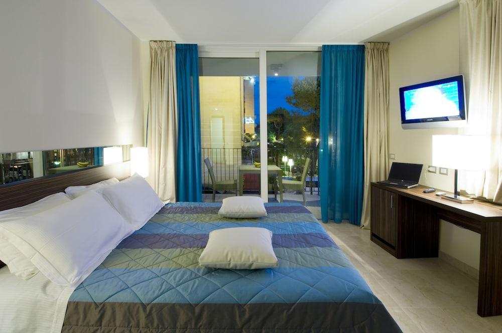 Mercure Rimini Lungomare Esterno foto