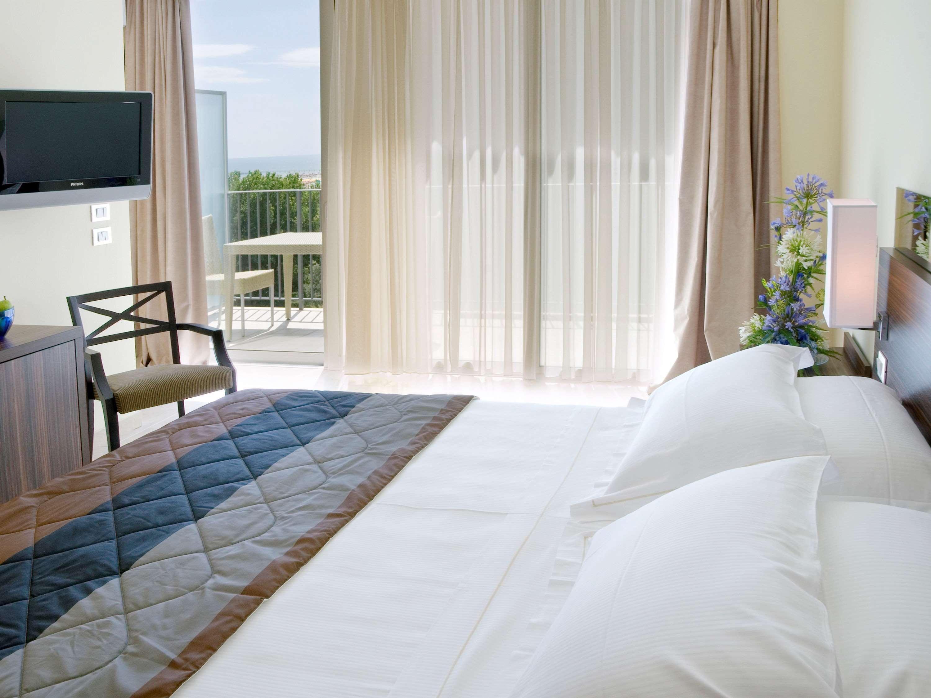 Mercure Rimini Lungomare Esterno foto