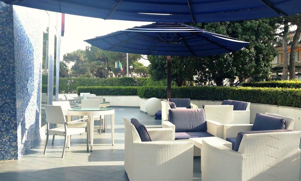 Mercure Rimini Lungomare Esterno foto