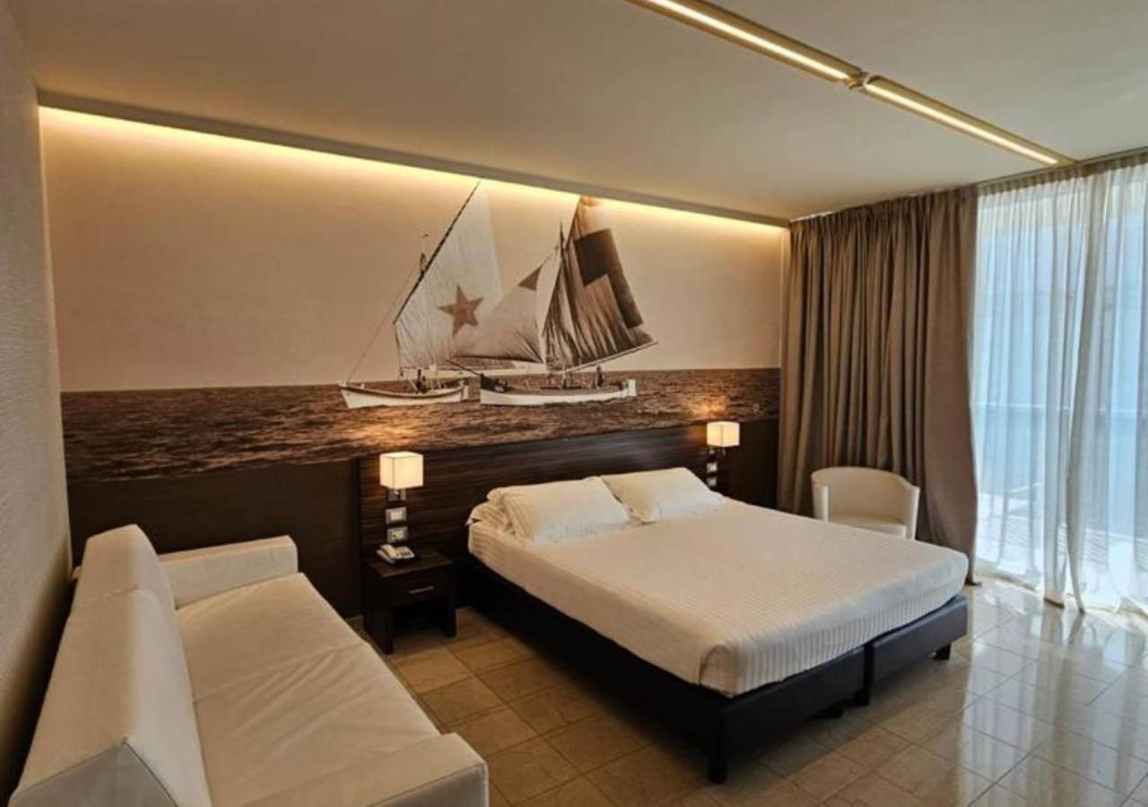 Mercure Rimini Lungomare Esterno foto