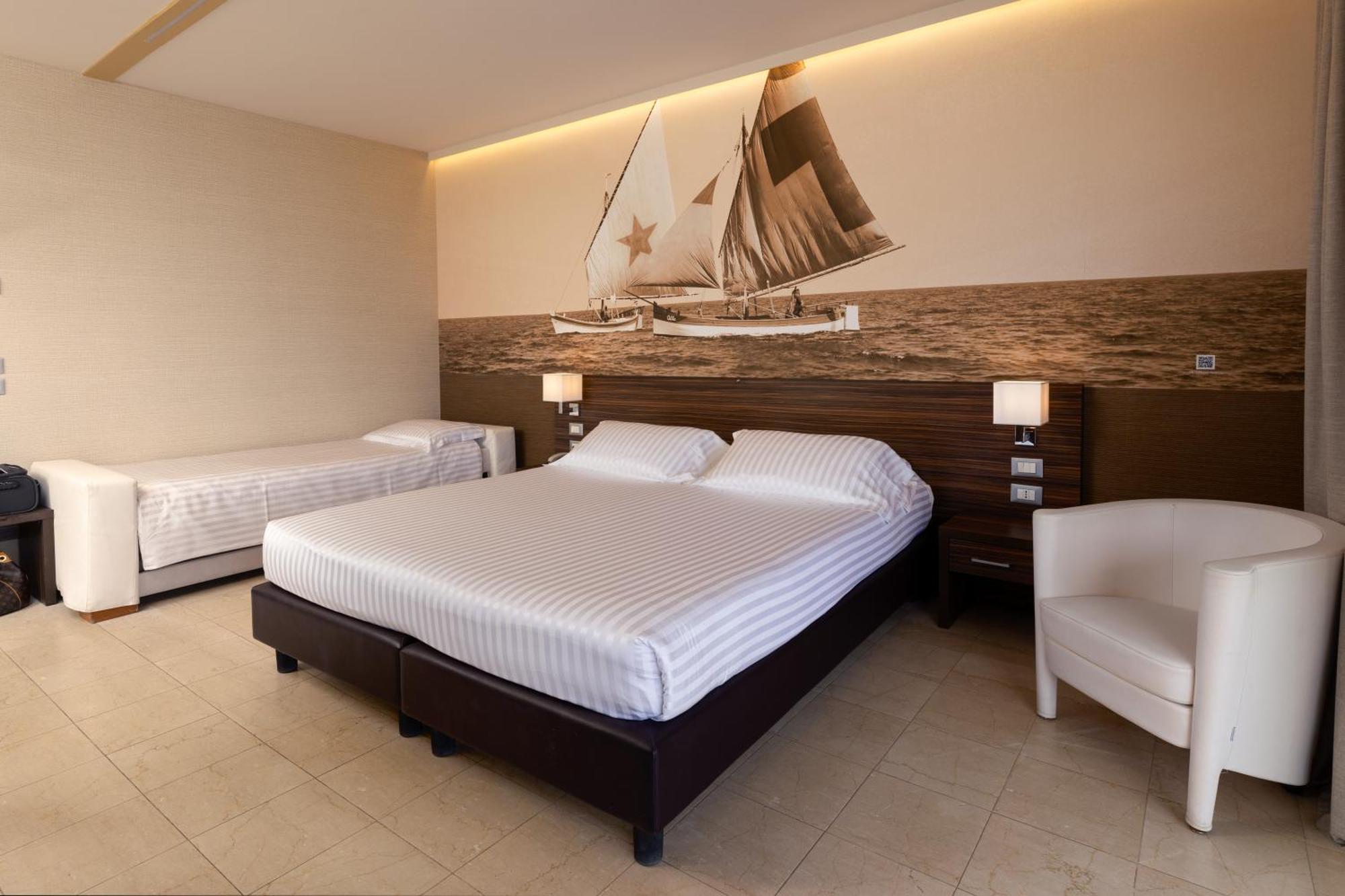 Mercure Rimini Lungomare Esterno foto