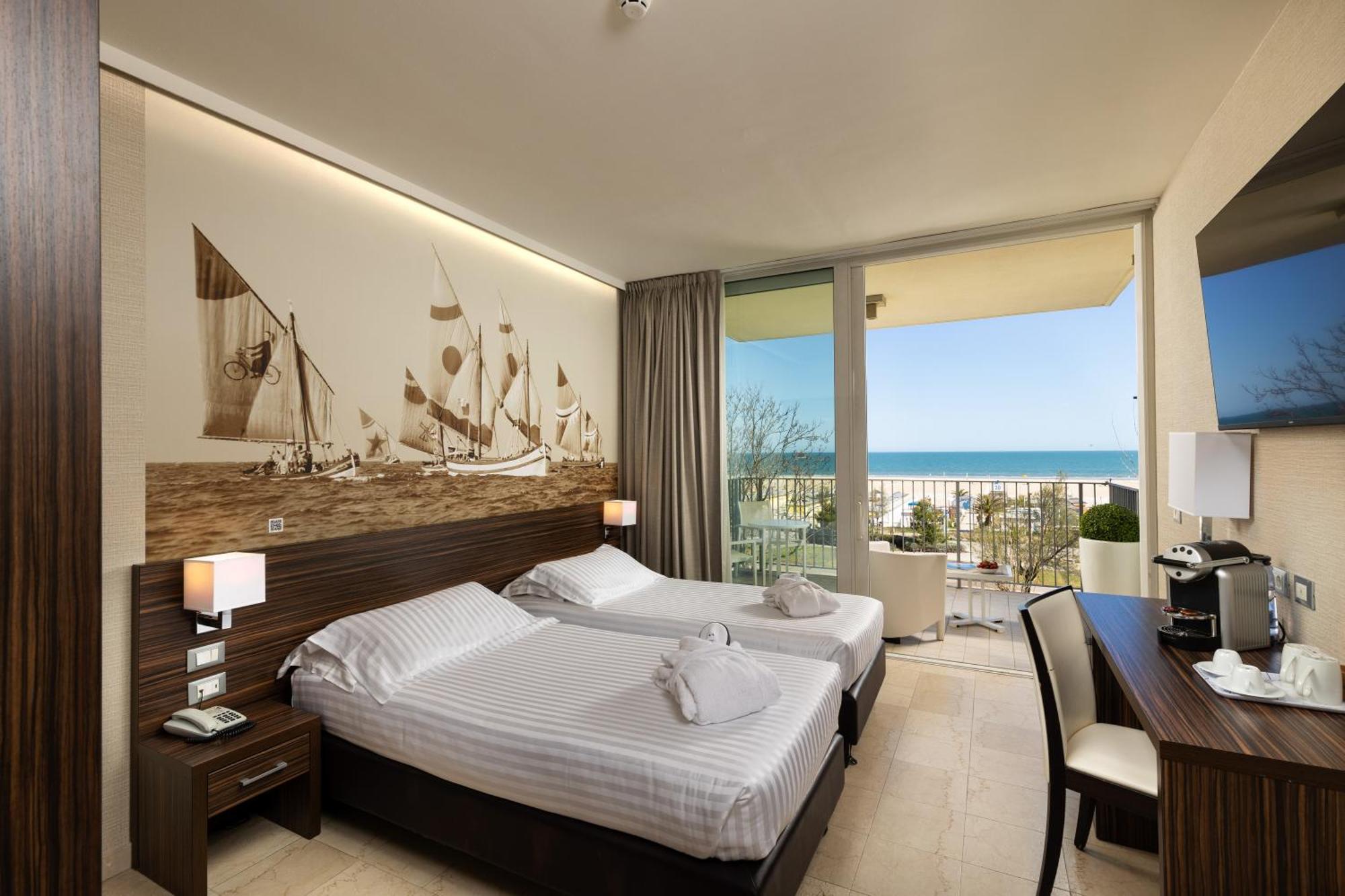 Mercure Rimini Lungomare Esterno foto