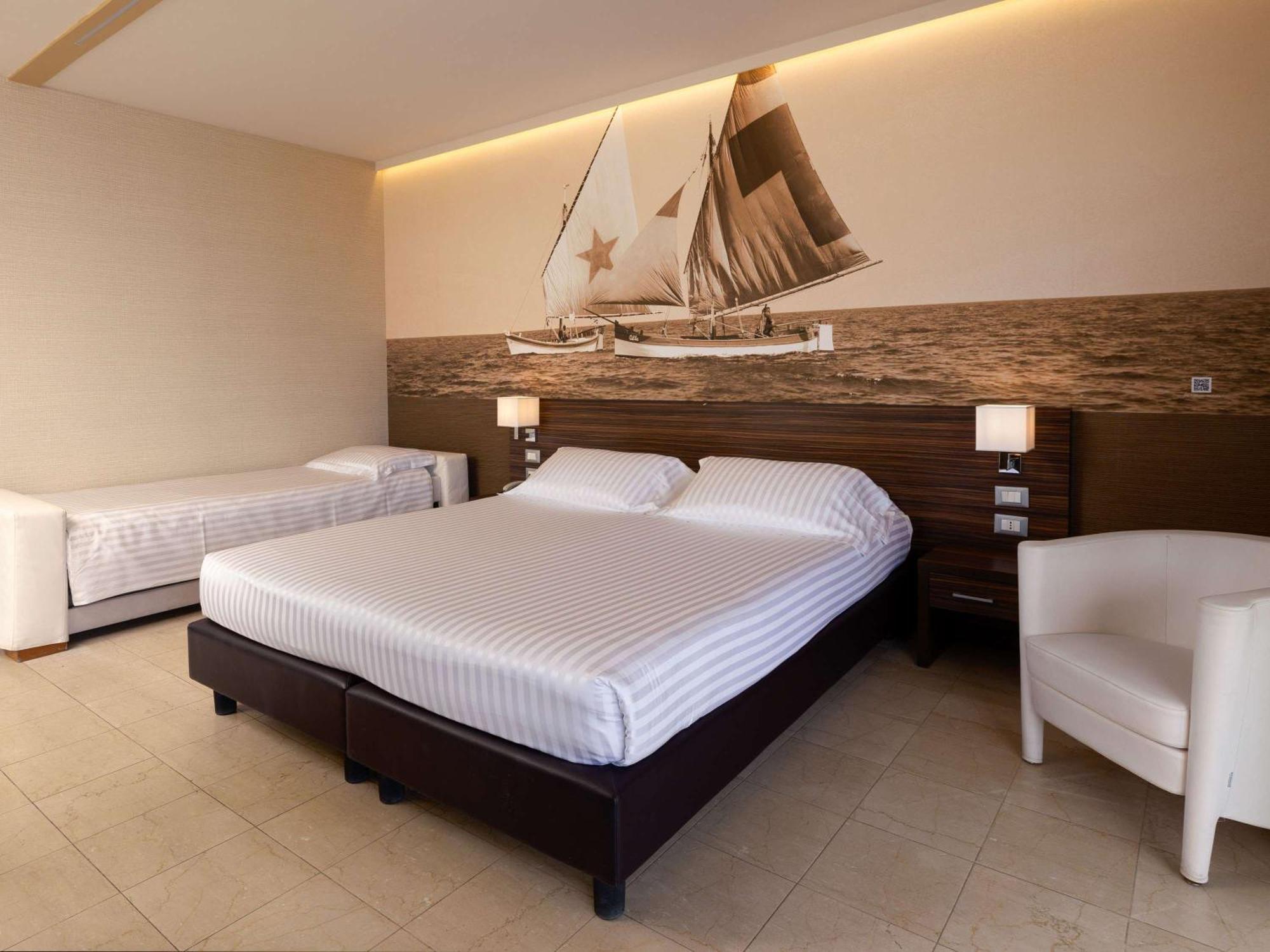 Mercure Rimini Lungomare Esterno foto