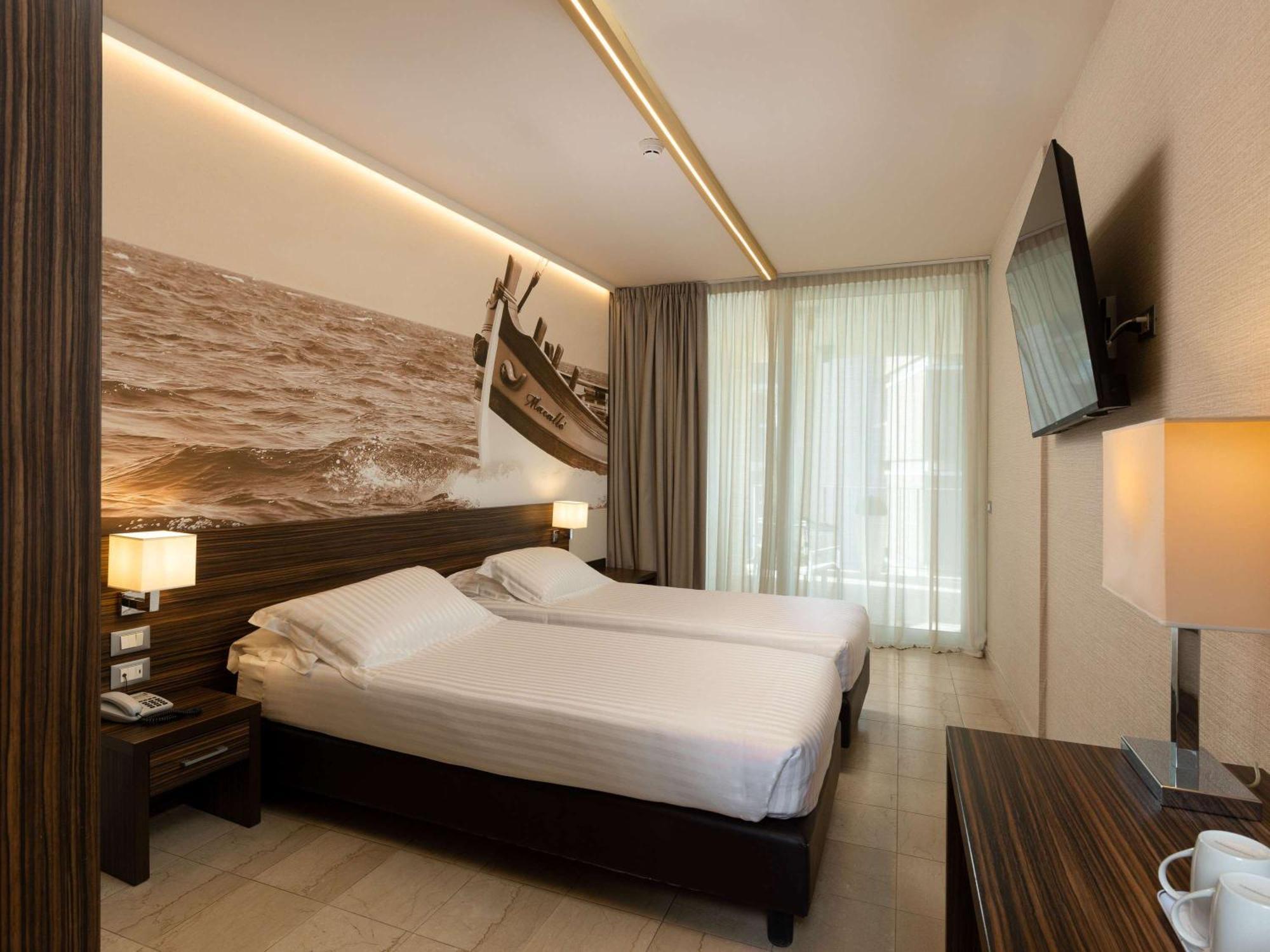 Mercure Rimini Lungomare Esterno foto