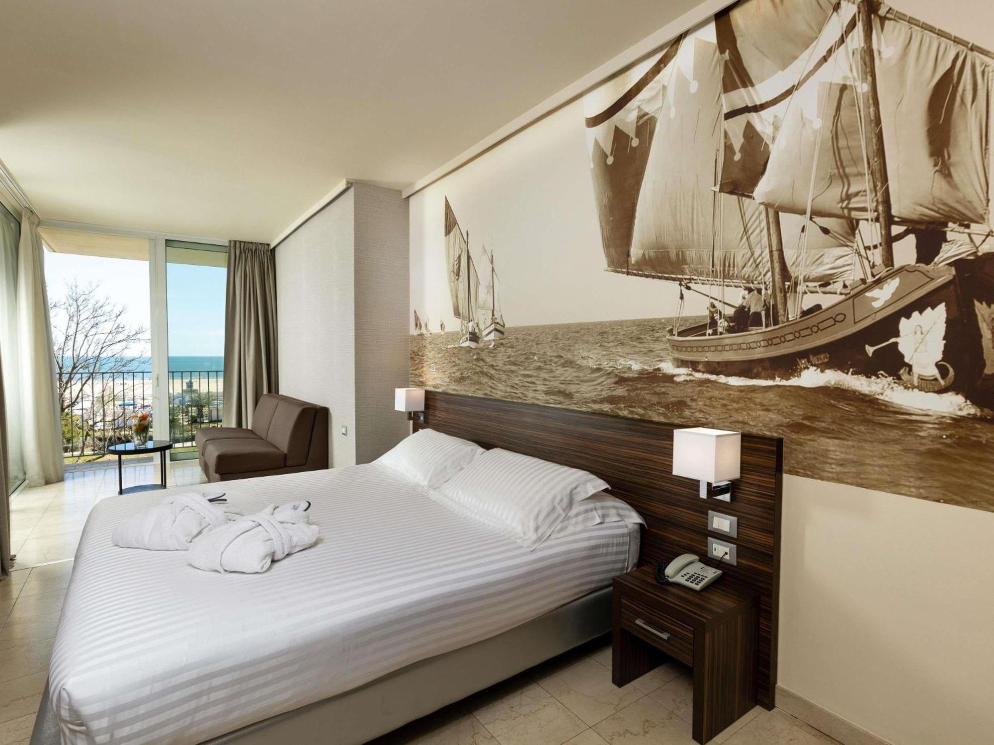 Mercure Rimini Lungomare Esterno foto