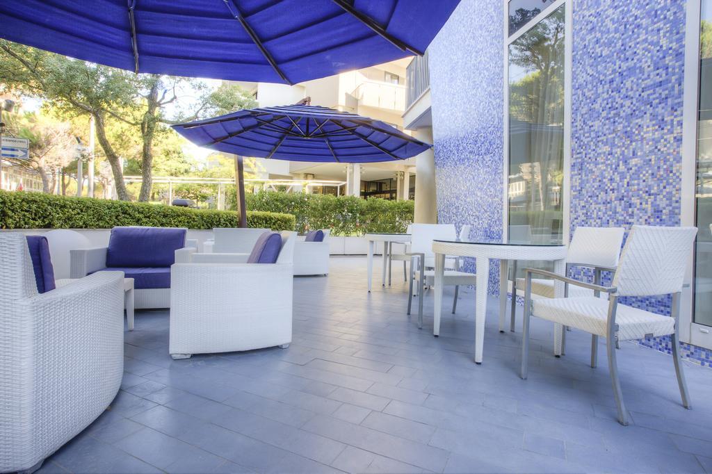 Mercure Rimini Lungomare Esterno foto
